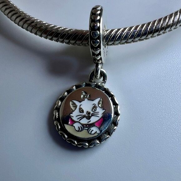 Disney x Pandora Aristocats Marie Cat Lady Dangle Charm Pendant - Picture 3 of 12